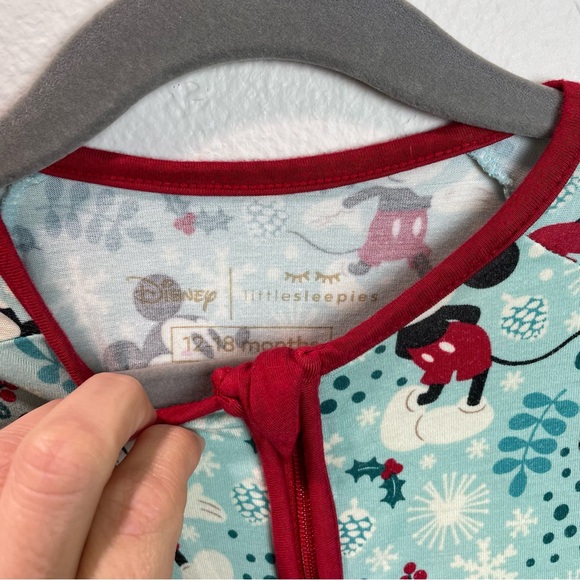 Little sleepies zippy Mickey Christmas - Picture 3 of 3